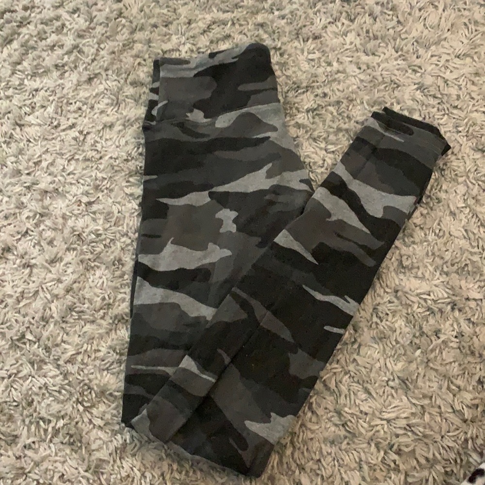 Gray camp leggings from garage